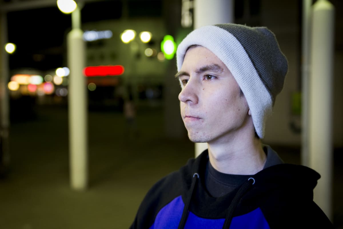 Kontula Electronic, lähiö, ostari, Satanoid