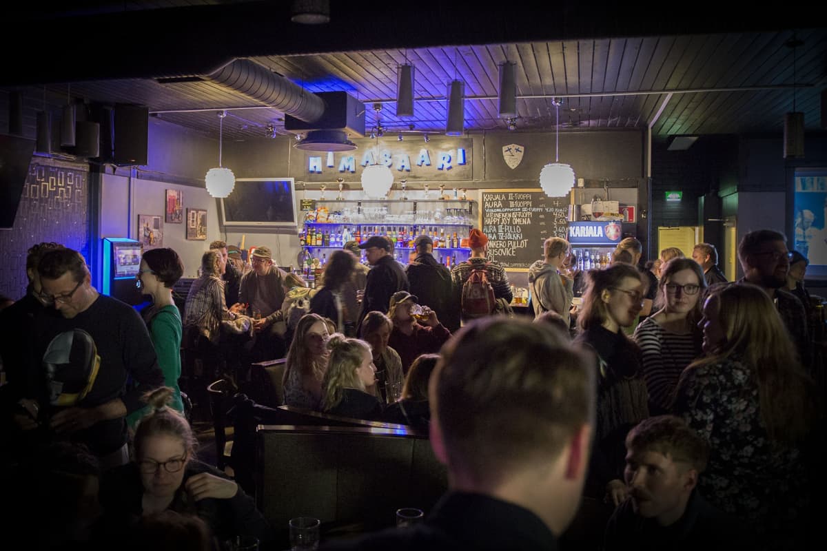 Kontula Electronic, lähiö, ostari,