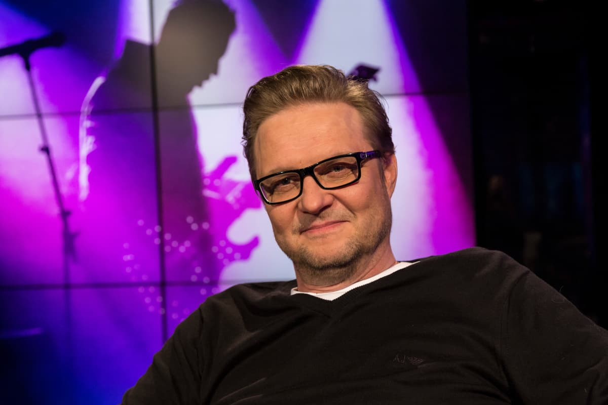 Sony Music Entertainment Finlandin kotimaisen tuotannon johtaja Timo Kuoppamäki A-studiossa 25.4.2018.