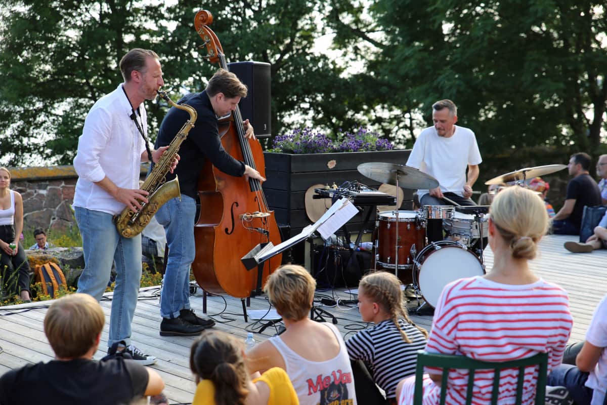 Teppo Mäkynen trio 3TM