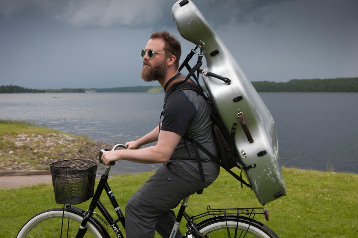 Tomas Djupsjöbacka Kuhmon rantaraitilla vuonna 2016.