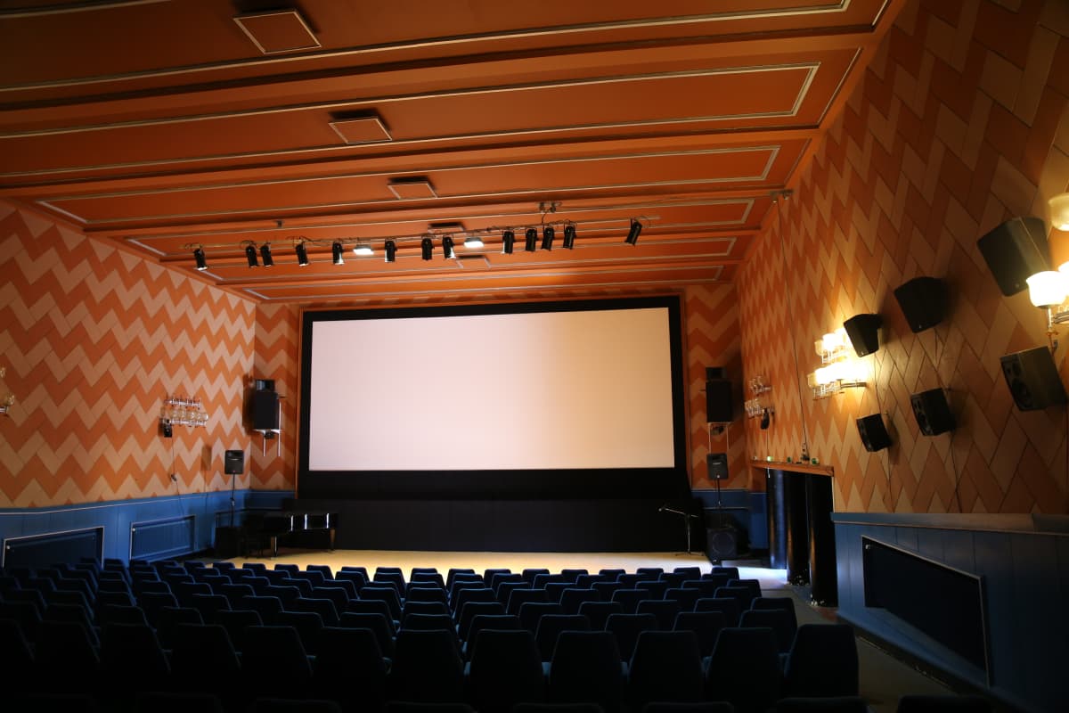 Loviisassa sijaitseva Kino Marilyn -elokuvateatteri.