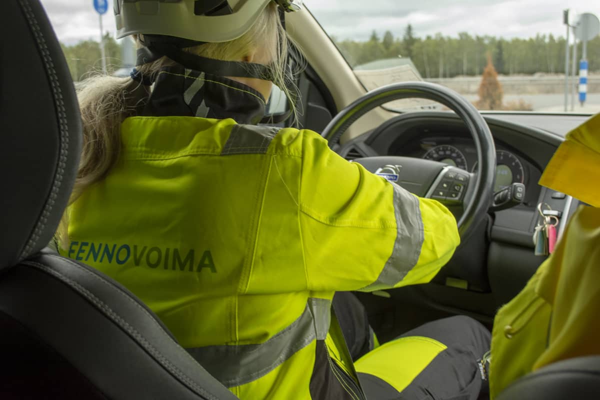 Fennovoiman työntekijä.