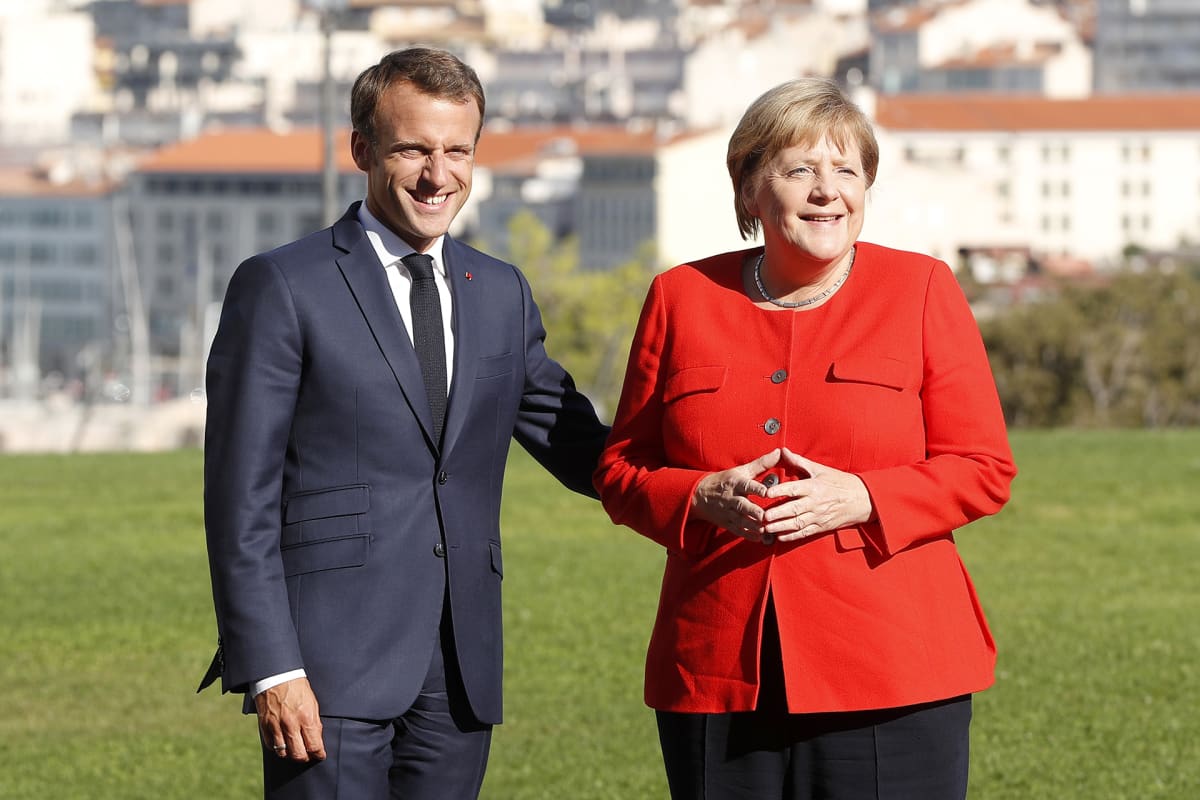 Emmanuel Macron ja Angela Merkel.