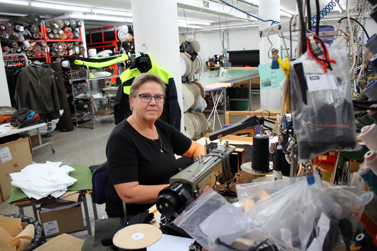 Ritva Korhonen on Sastan malliompelija.