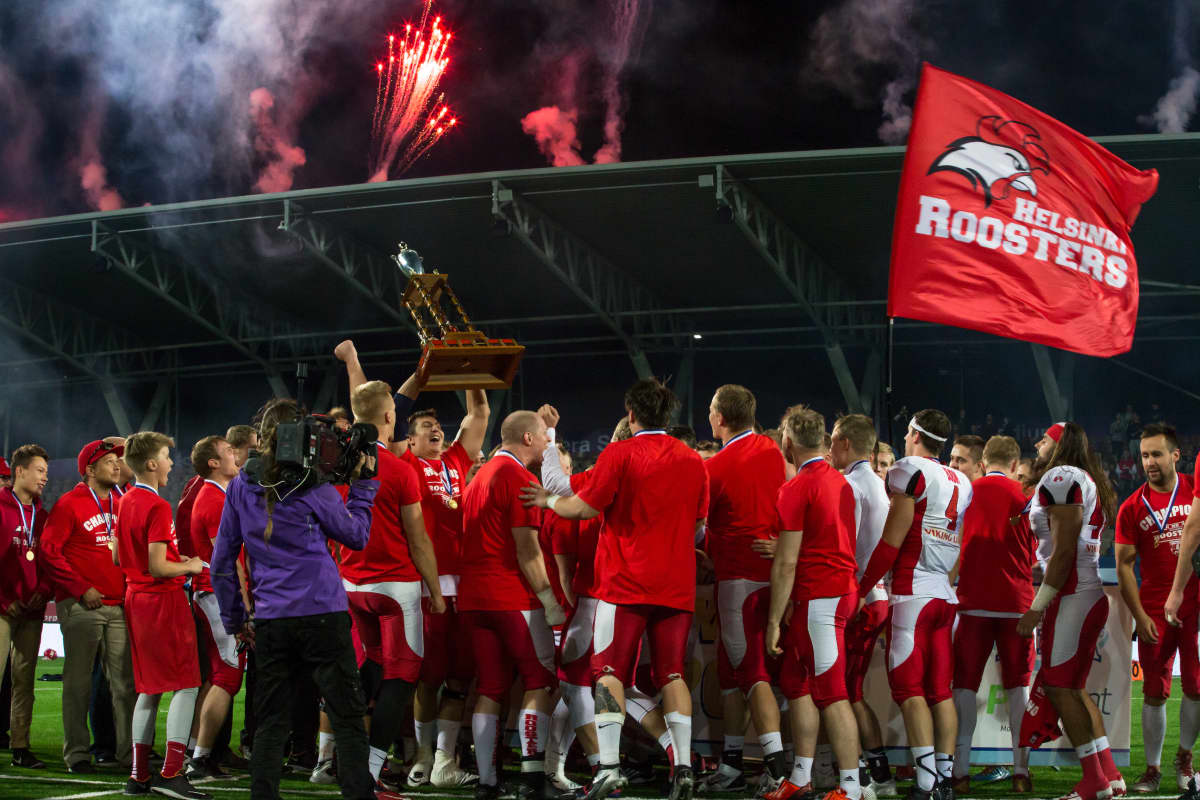 Roosters juhlii Vaahteraliigassa