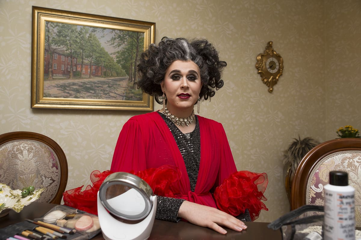 Ville Kekäläinen Drag-taiteilija Linnea von Kattendam