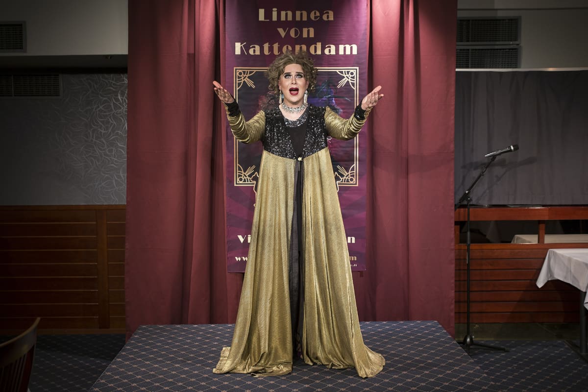 Ville Kekäläinen Drag-taiteilija Linnea von Kattendam