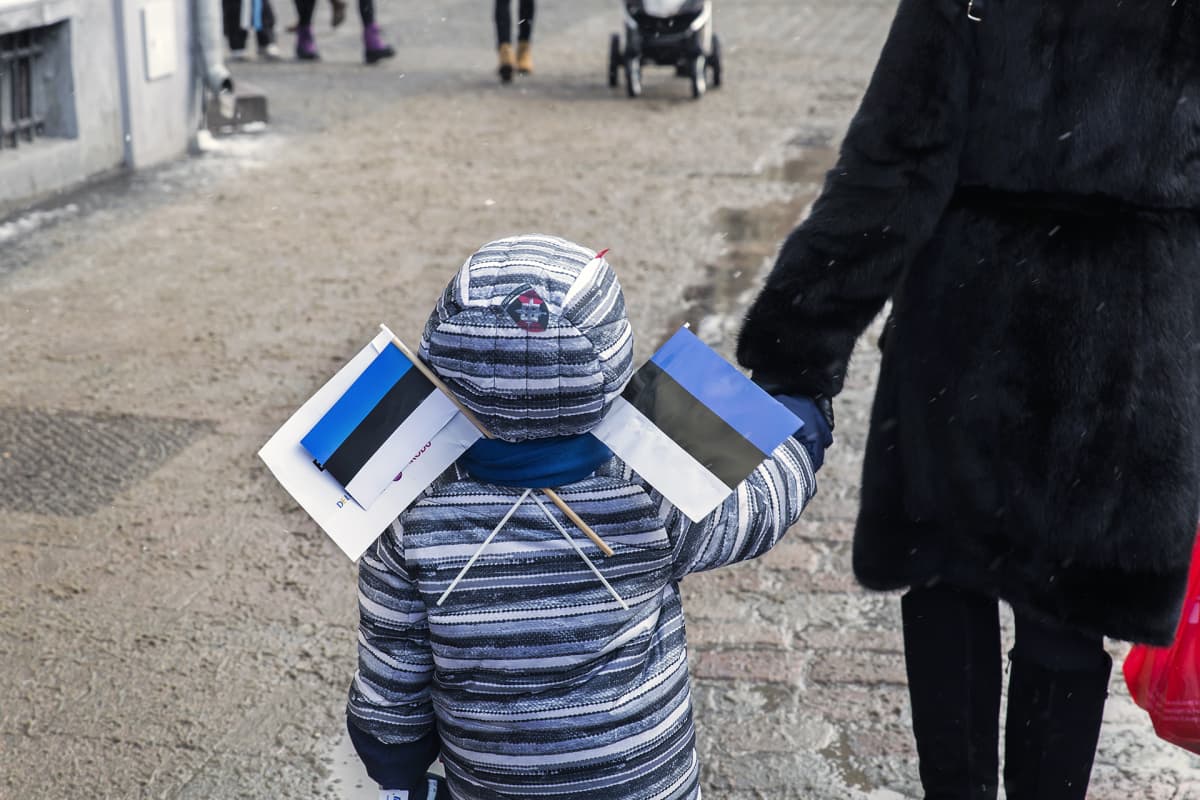 Viron 100-vuotis itsenäisyysjuhlintaa Tallinnassa.