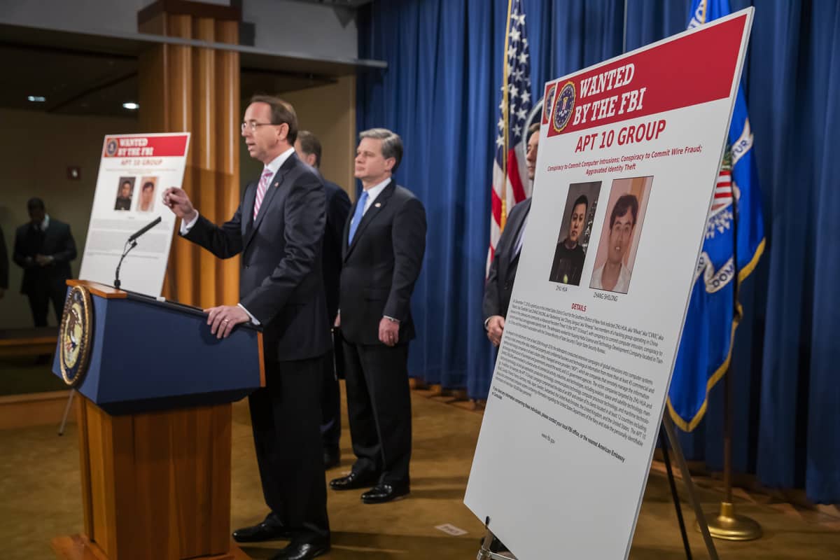 Yleinen syyttäjä Rod Rosenstein puhui lehdistötilaisuudessa, jossa kerrottiin hakkereita vastaan nostetuista syytteistä Washingtonissa, Yhdysvalloissa 20. joulukuuta.
