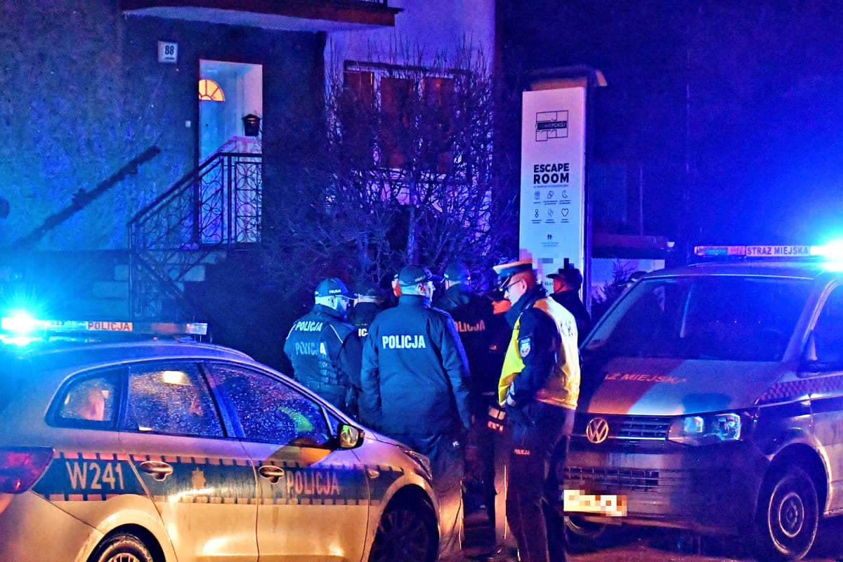 Kuvassa yönäkymä pakohuoneen ulkopuolelta.
