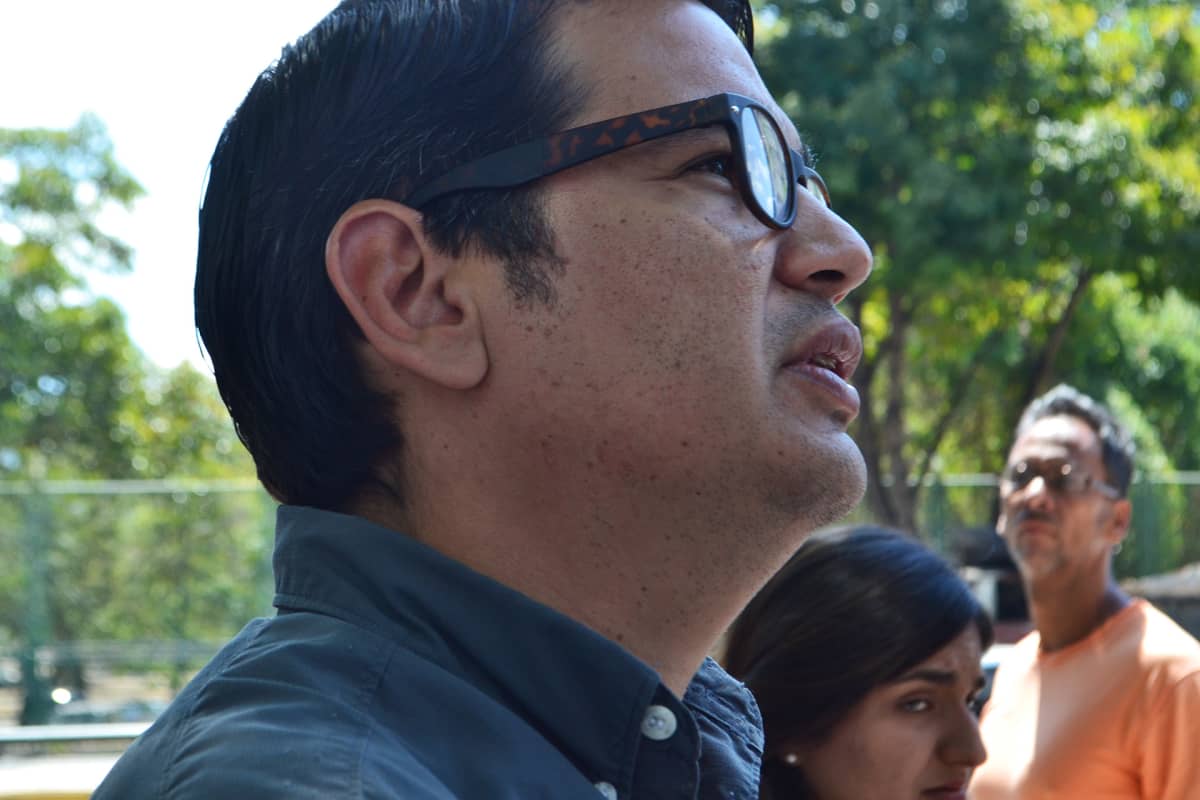 Venezuelan toimittajien ammattiliiton edustaja Marco Ruiz kertoi, että osa toimittajista on edelleen pidätettynä.