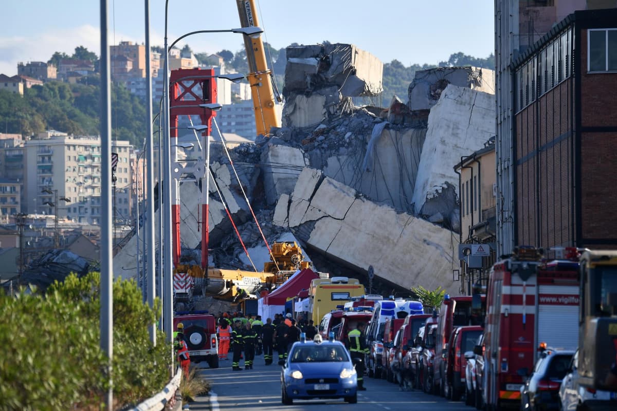 Morandin silta romahti osittain 14. elokuuta 2018. Tältä näytti seuraavana päivänä.