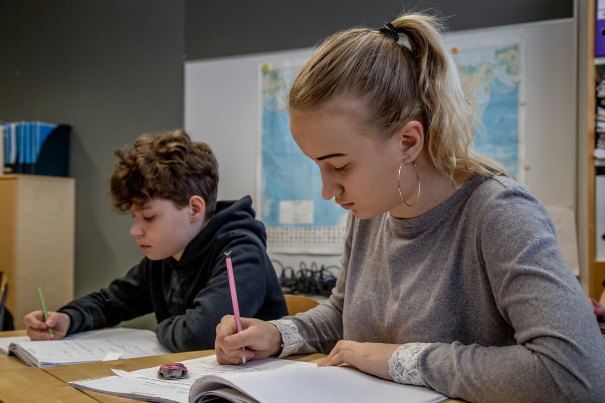 Laura Koskinen Viikin Normaalikoulussa.