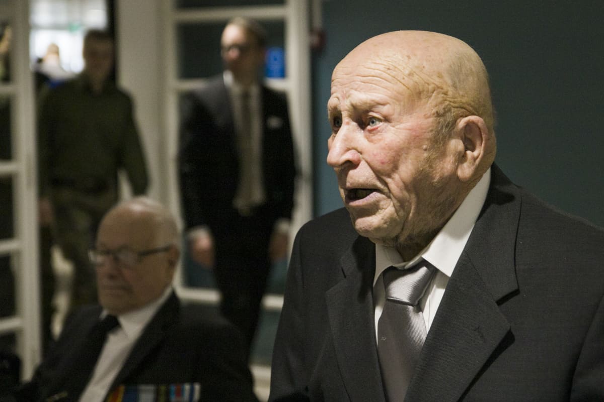 Lapinlahtelainen veteraani Martti Miettinen.