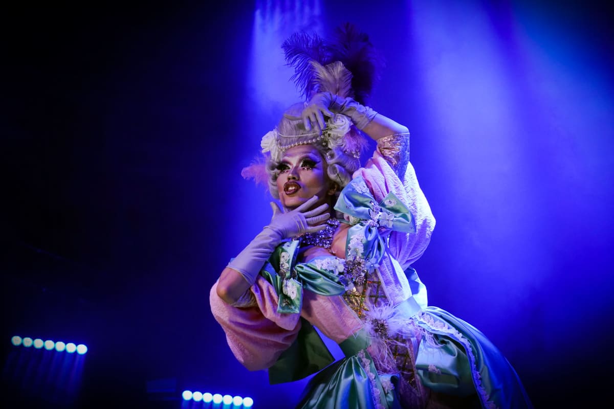 Betty Fvck, burleski, drag, Querelle