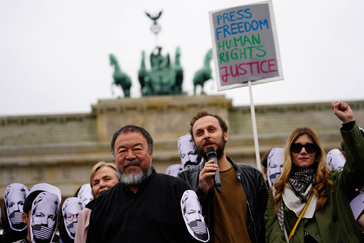 Mielenosoitus, johon osallistuu Ai Weiwei.
