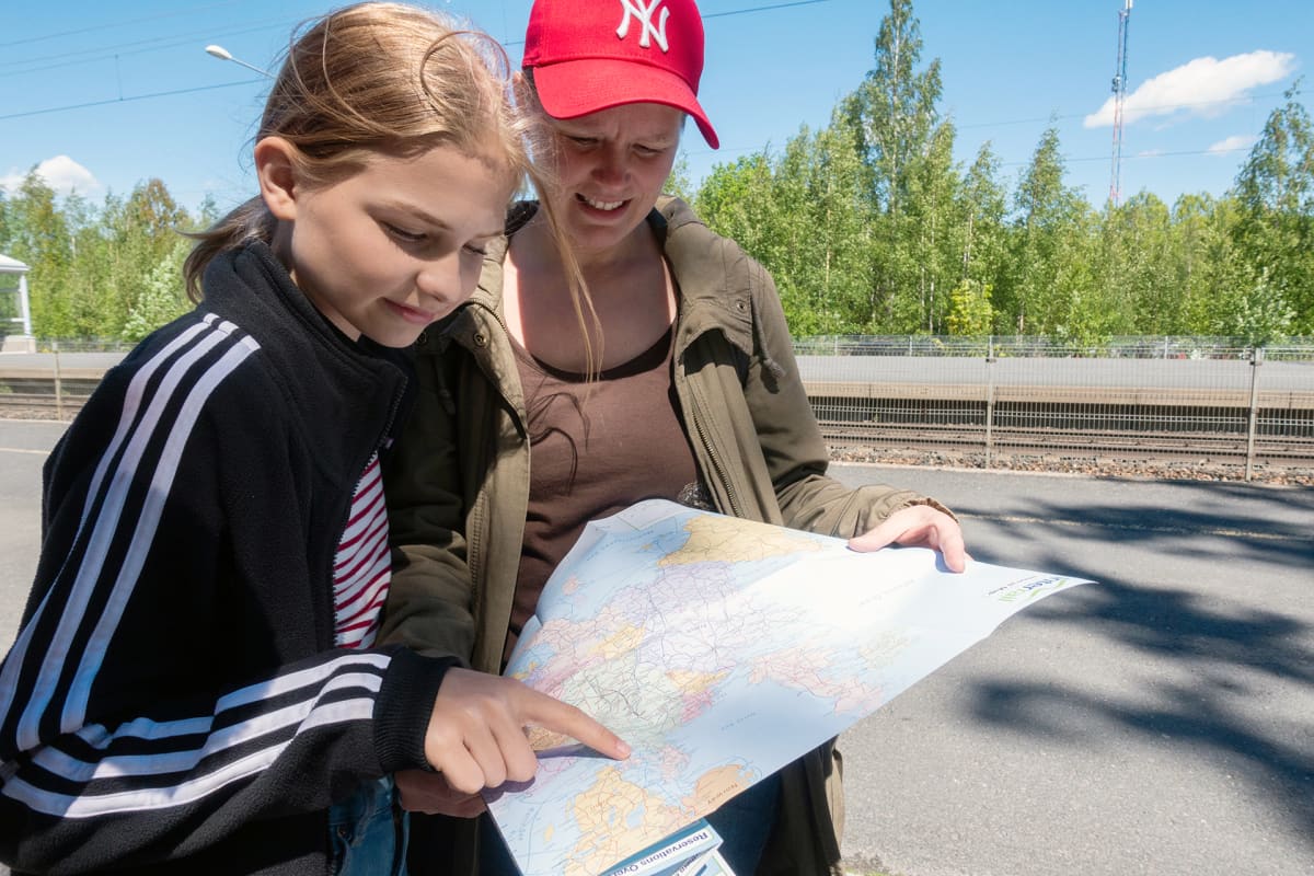 lona ja Aino Toivanen