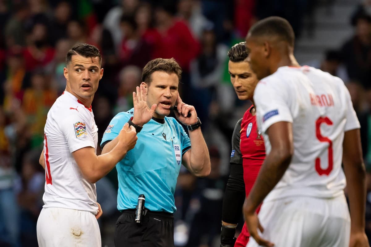 Felix Brych Sveitsi Portugali