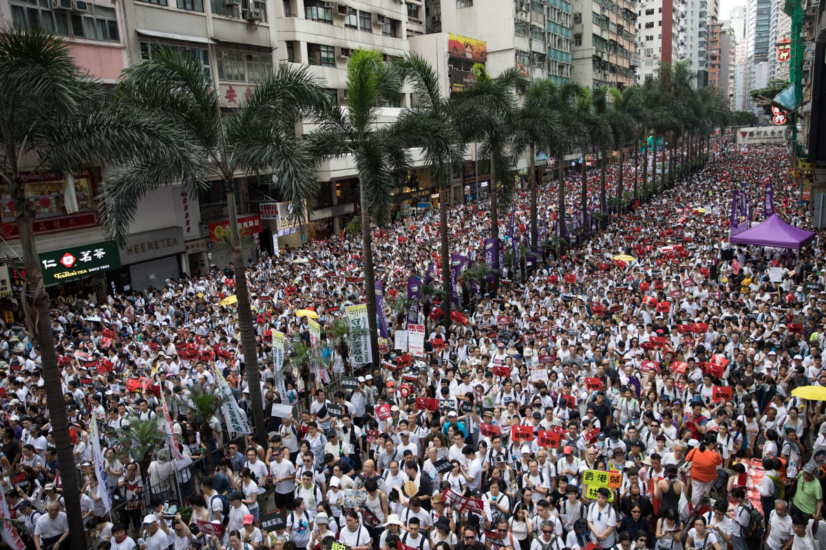 Protestoijia Hongkongissa sunnuntaina 9. kesäkuuta.