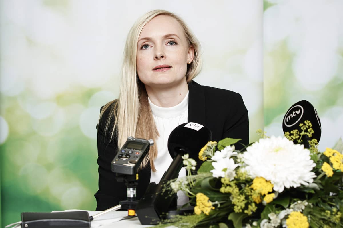 Vihreiden puheenjohtajaksi valittu Maria Ohisalo tiedotustilaisuudessa vihreiden puoluekokouksessa Porissa 15. kesäkuuta