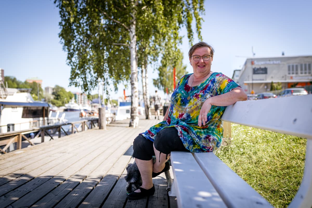 Päivi Nisula, oopperalaualaja ja Vallu-koira Turussa