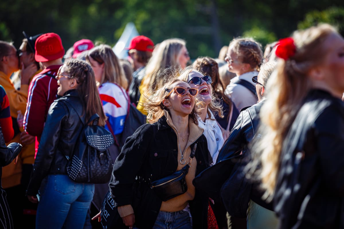 Iloista tunnelmaa perjantailta.