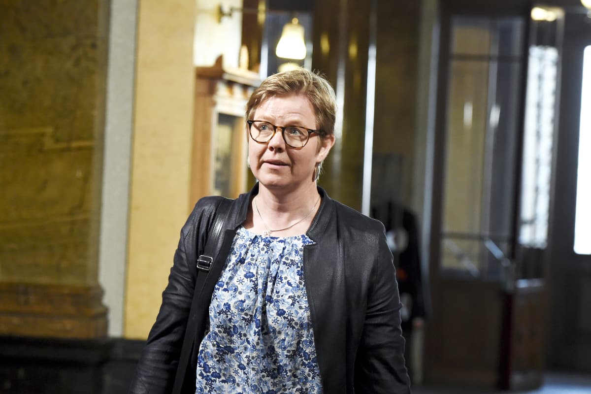 Ympäristö- ja ilmastoministeri Krista Mikkonen