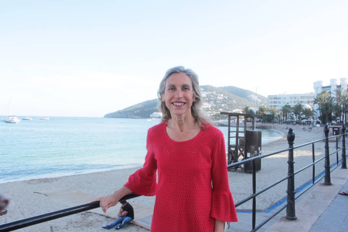 Santa Eularian pormestari Carmen Ferrer myöntää, että ympäristöuhkiin on herätty liian myöhään. Uusi jätevedenpuhdistaja piti ottaa käyttöön jo vuonna 2007, mutta se on asennettu vasta nyt.