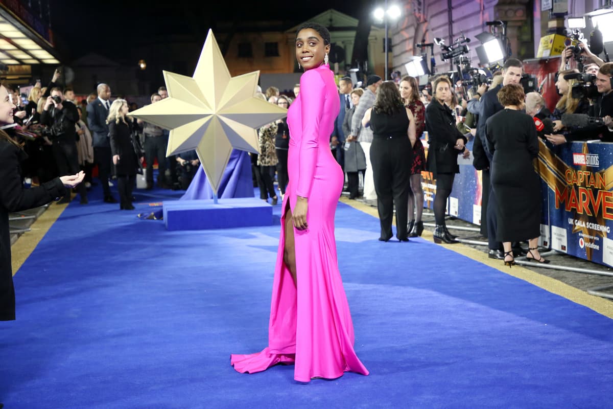 Lashana Lynch Captain Marvel -elokuvan Euroopan ensi-illassa Lontoossa