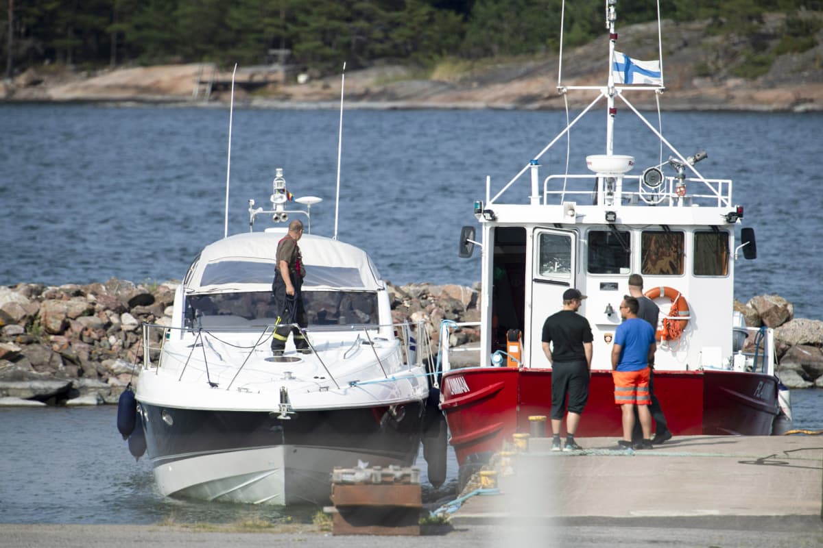 Moottorivene ja purjevene törmäsivät Airistolla 3. elokuuta.