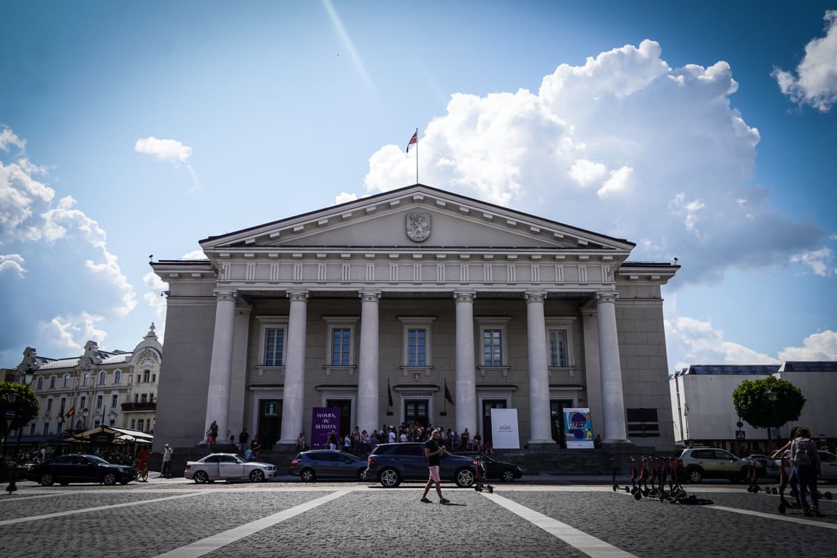 Vilna, raatihuone, uusklassismi