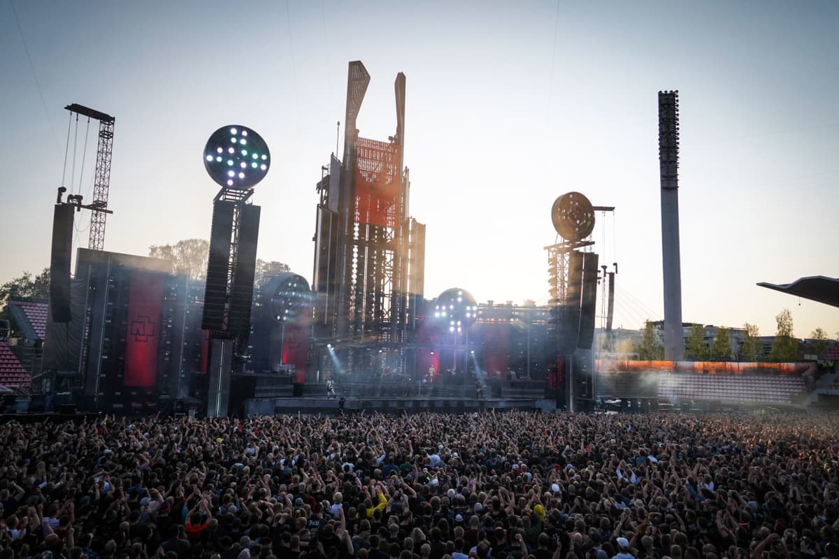 Rammstein, Ratina
