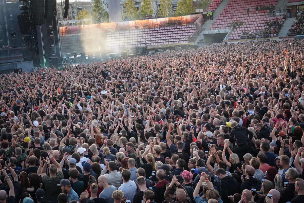 Rammstein, Ratina