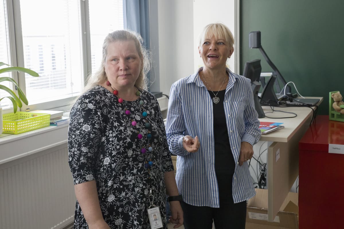 Nilsiän yhtenäiskoulun luokanopettajat Sirpa Väisänen ja Malla Kärkkäinen