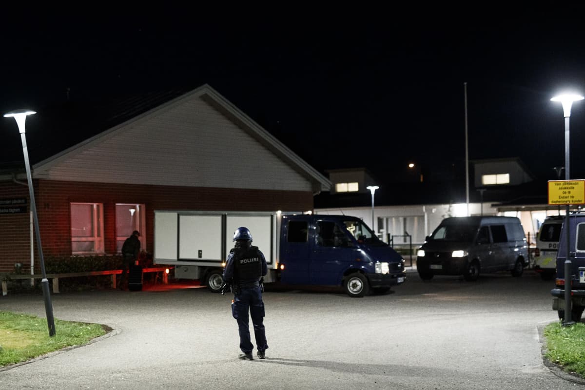 Kahta poliisia on ammuttu tehtävän yhteydessä Porvoossa.