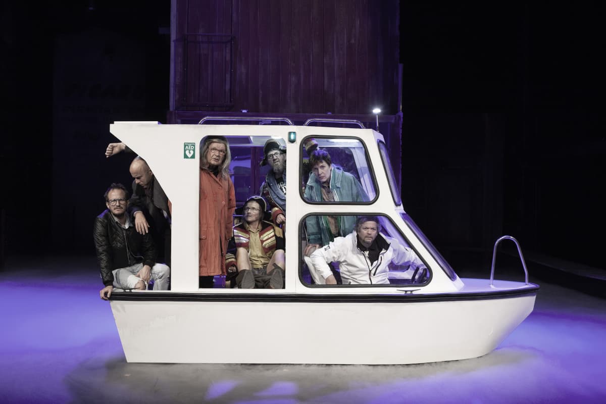 Kuvassa Juho Kuosmanen, Jussi Rantamäki, Heikki Kinnunen, Anna-Elina Lyytikäinen, Jukka Leisti, Mari Turunen ja Klaus Klemola