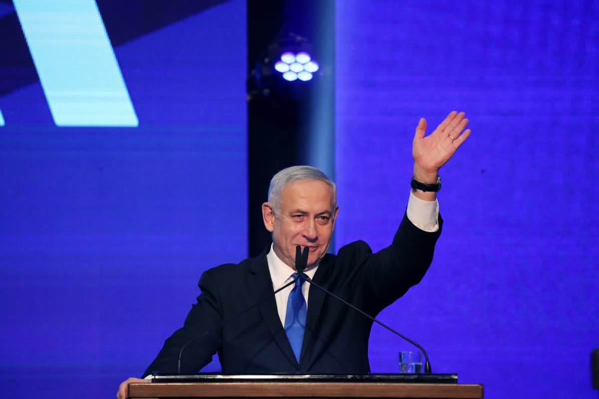 Pääministeri Benjamin Netanjahu piti puhetta Likud-puolueen vaalitilaisuudessa Tel Avivissa.