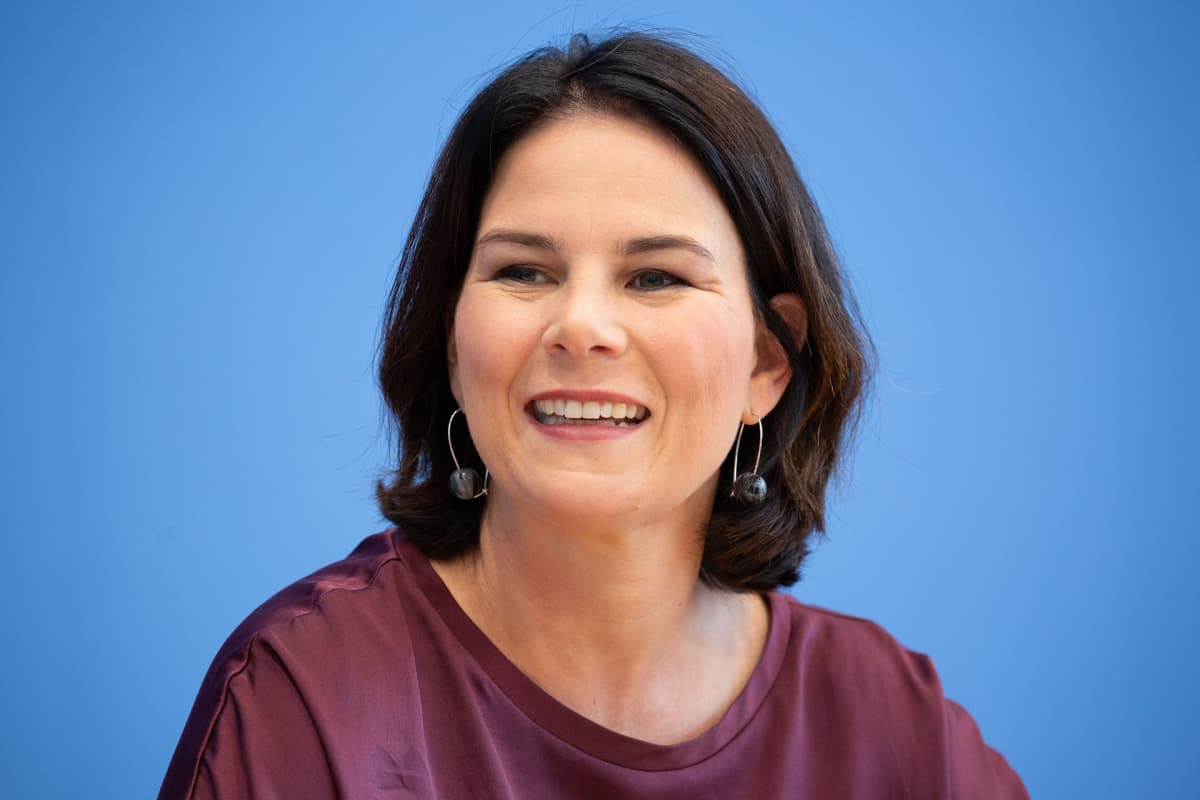 Saksan vihreiden toinen puheenjohtaja Annalena Baerbock.