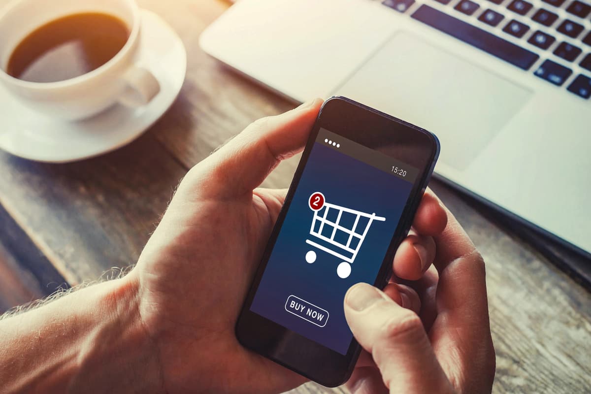 Shoppailua internetissä.