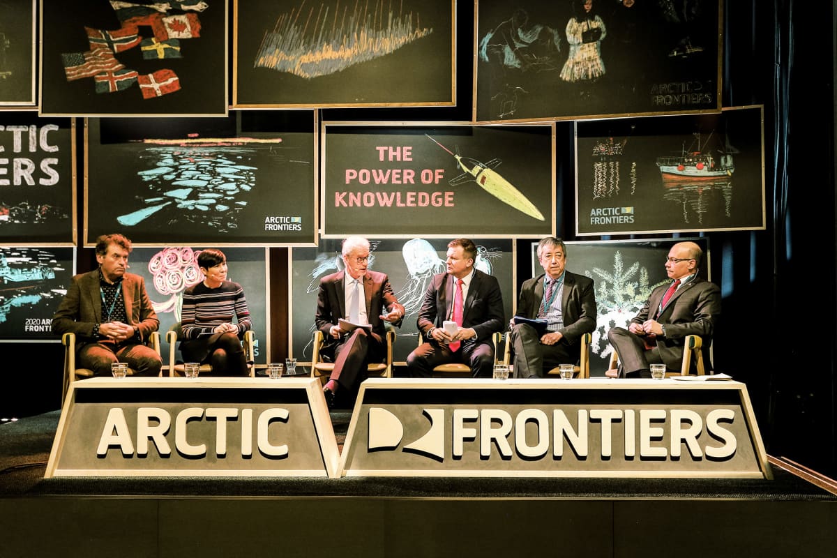 Arctic Frontiers - konferenssin osallistujia Tromssassa Norjassa.