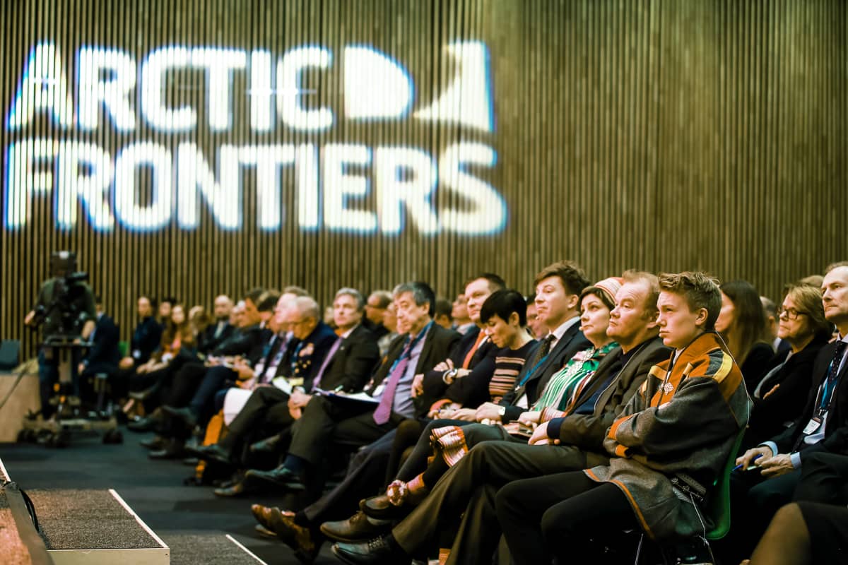 Arctic Frontiers - konferenssin osallistujia Tromssassa Norjassa.
