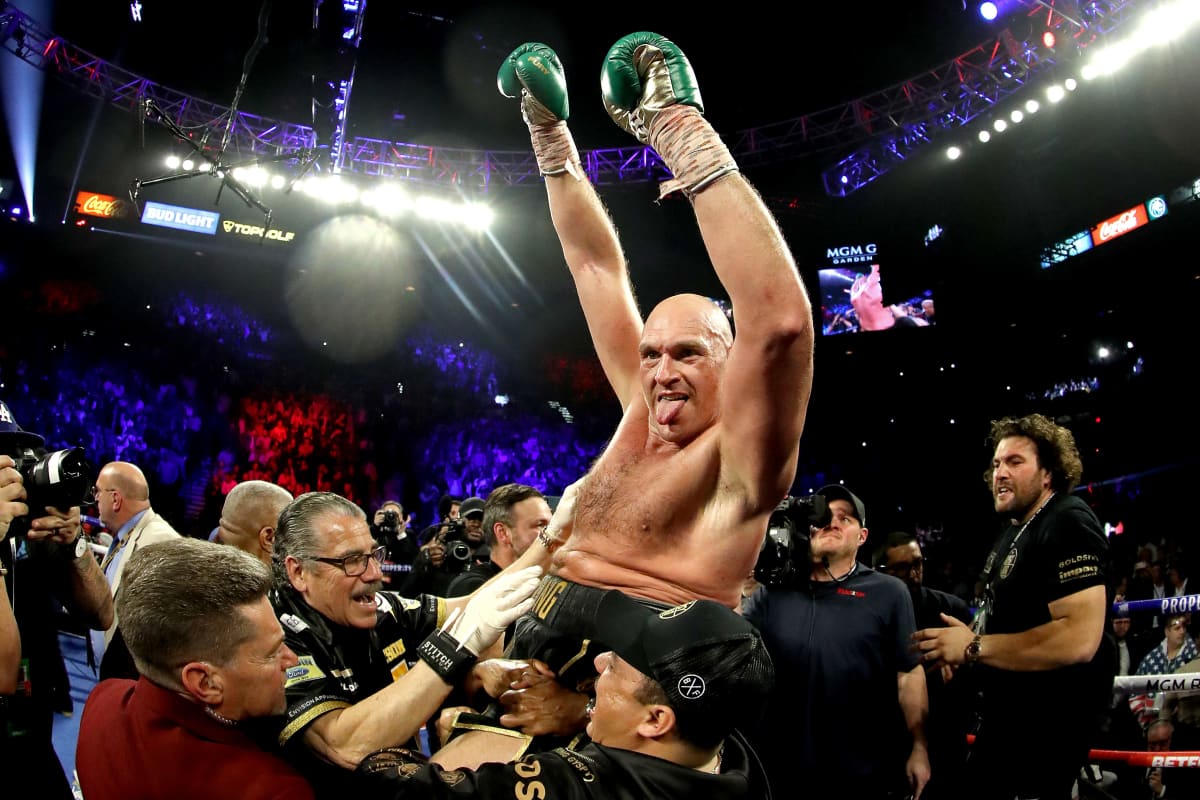 Tyson Fury tuulettaa mestaruutta.