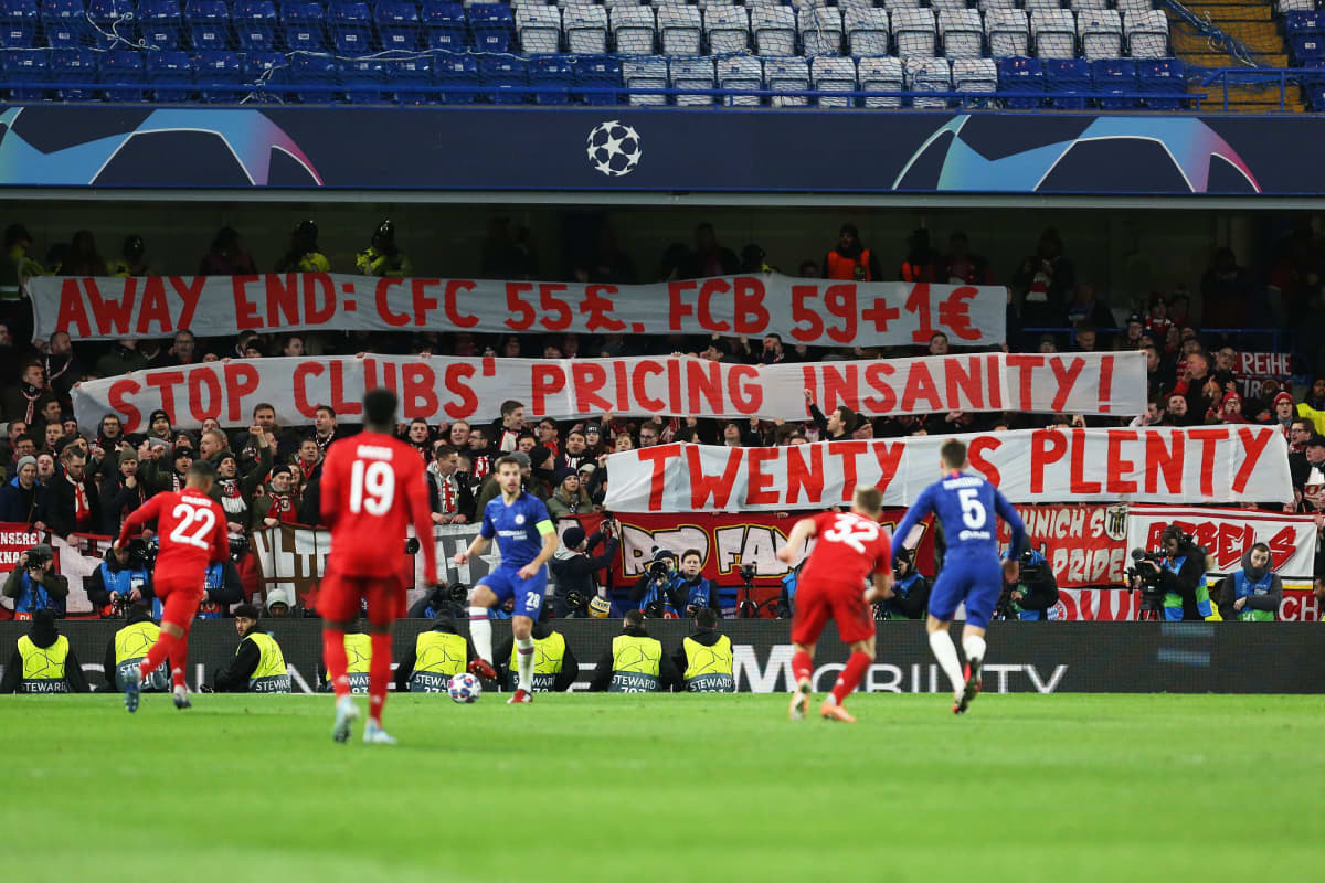 Bayern protestoi Lontoossa
