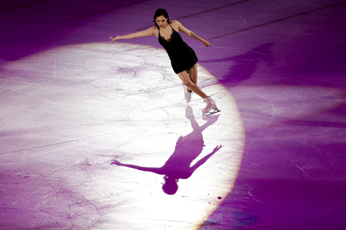 Kaksinkertainen maailmanmestari Jevgenia Medvedeva hallitsi naistaitoluistelua suvereenisti 16- ja 17-vuotiaana. Loukkaantumiset ja uusien teinitähtien nousu sysäsivät venäläistähden sittemmin valtaistuimelta.