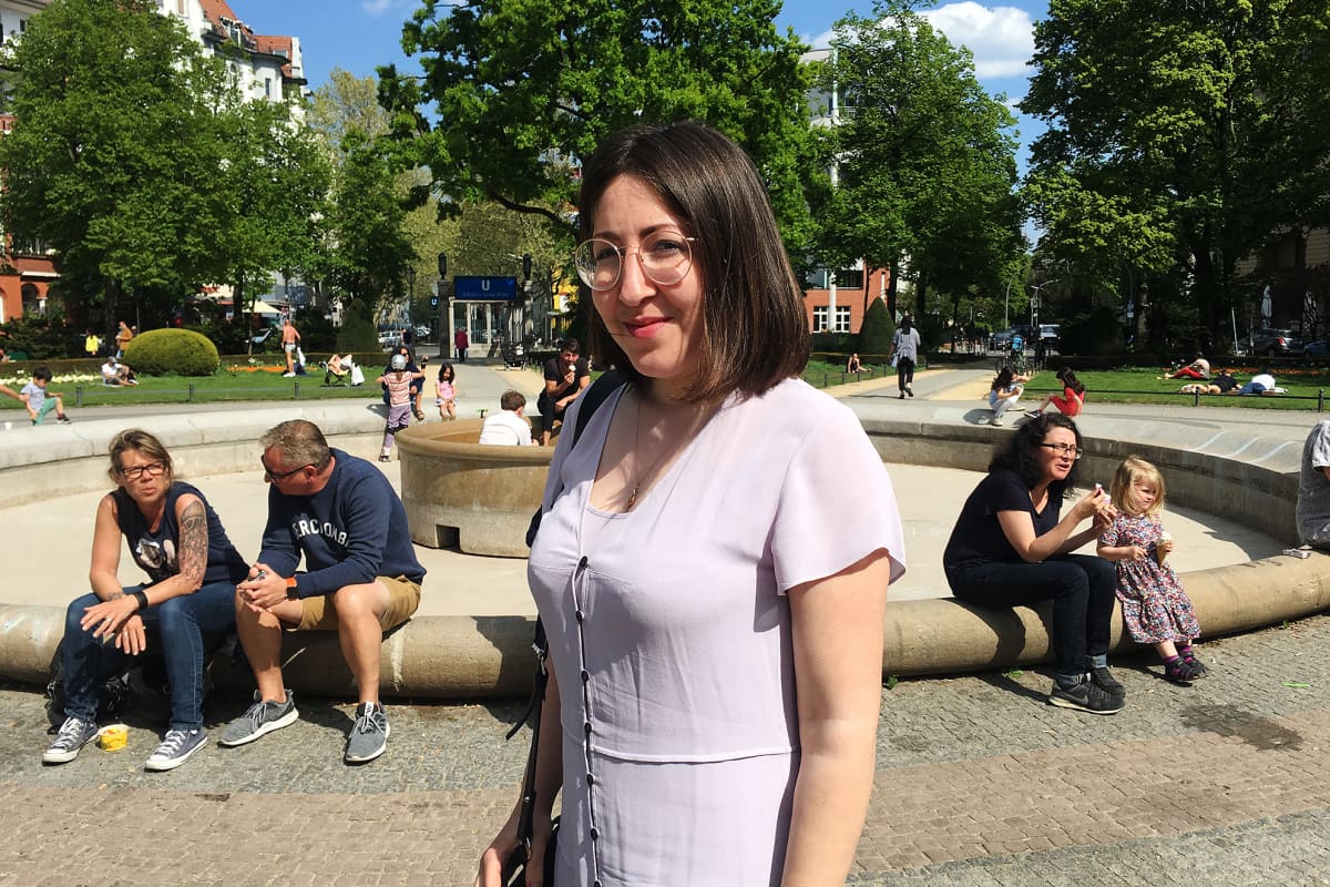 Kuvassa on kirjailija Deborah Feldman.