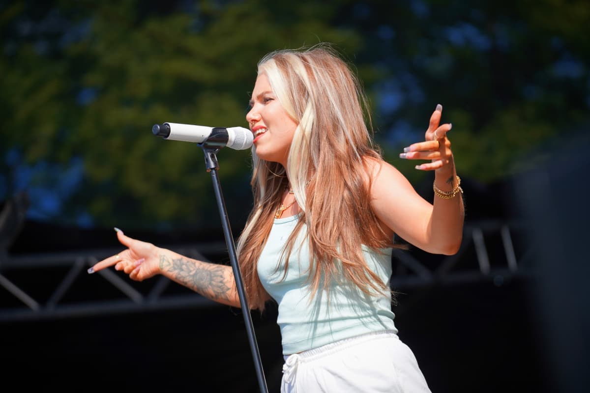 Evelina, Aura Fest