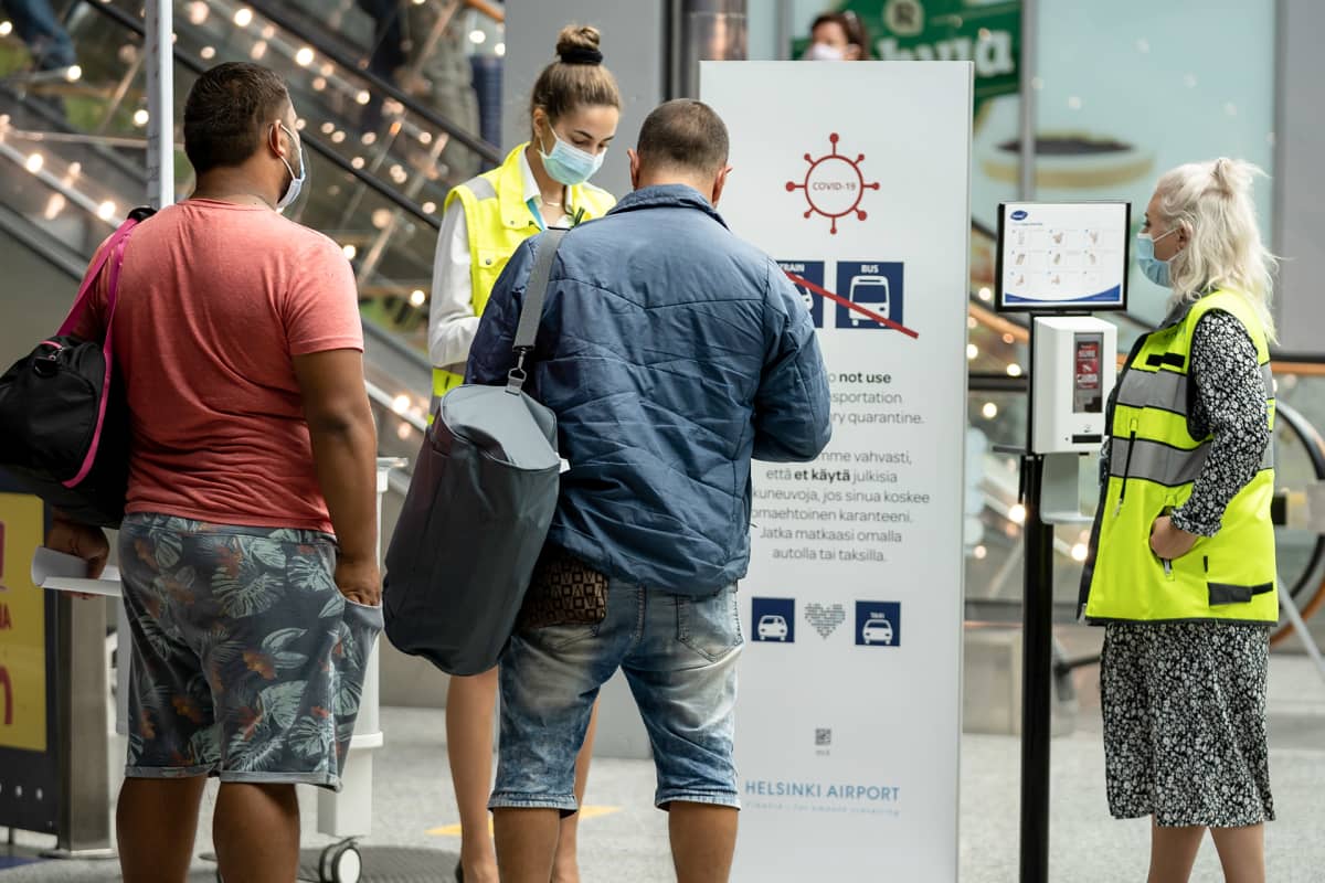 Finavian koronan infopiste Suomeen saapuville, Helsinki-Vantaa lentoasema