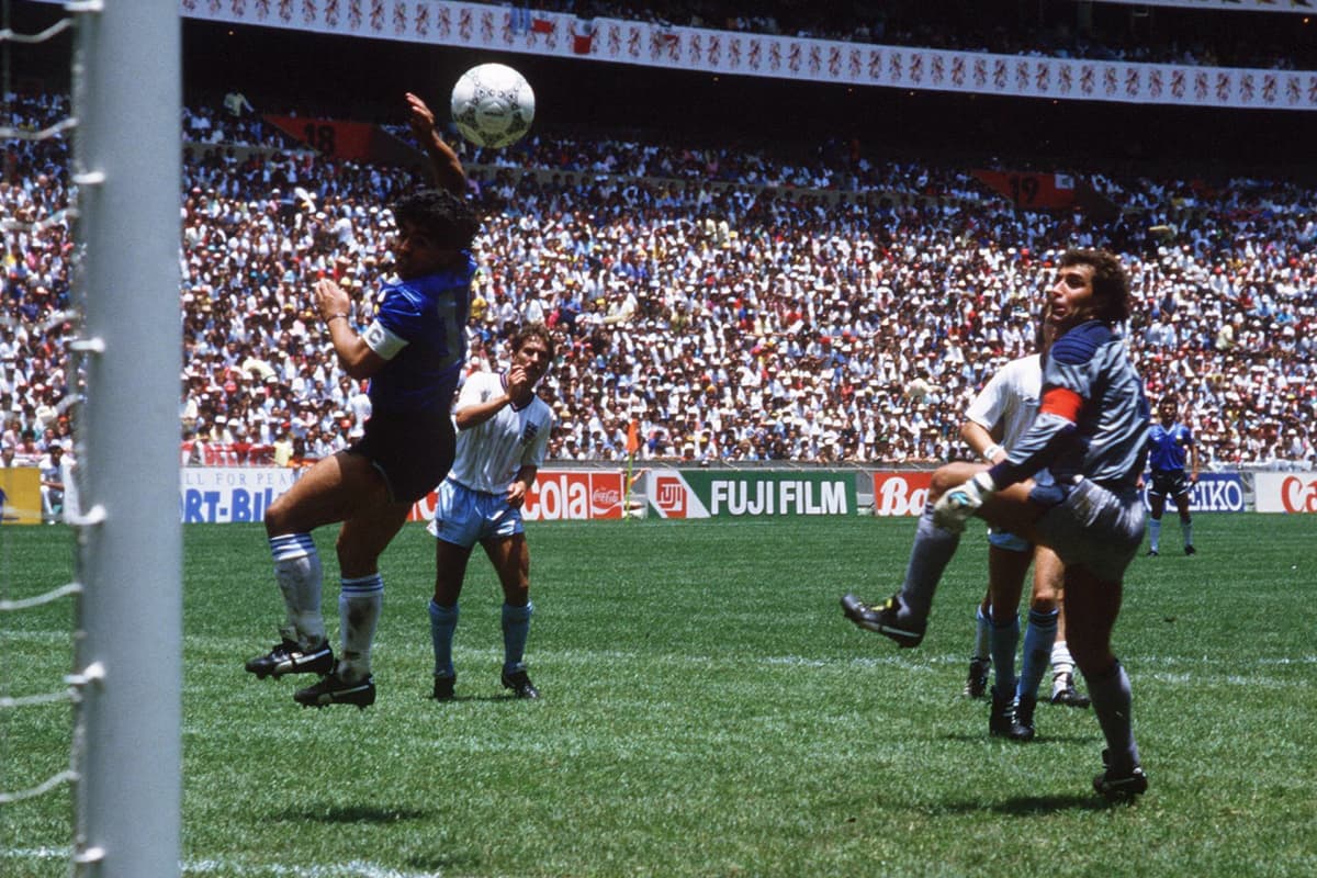 Diego Maradona Jumalan käsi
