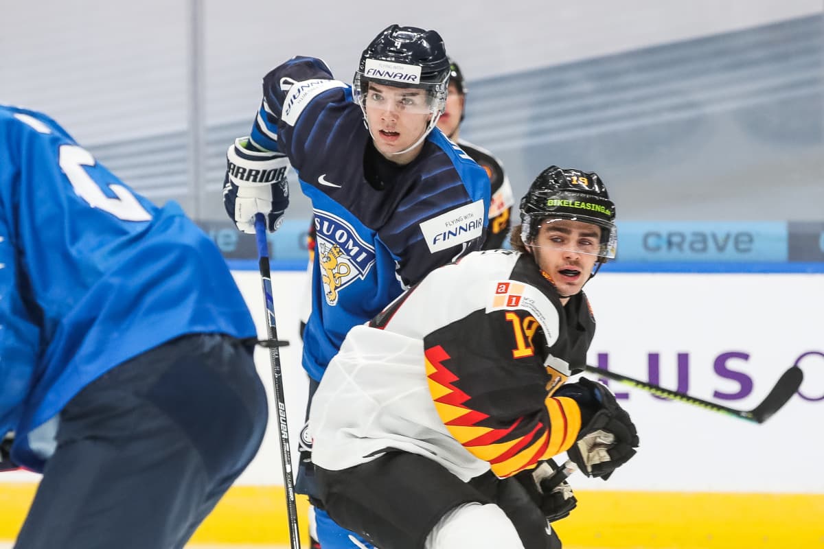 Ville Heinola kamppailee Saksan Samuel Duben kanssa.